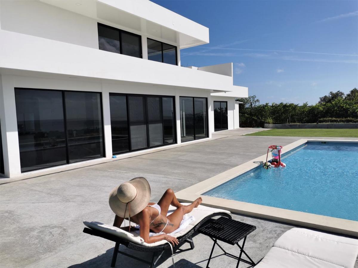 Ocean Breeze Cove - Luxury Retreat (Adults Only) Bed & Breakfast Pedasi Town Exterior photo